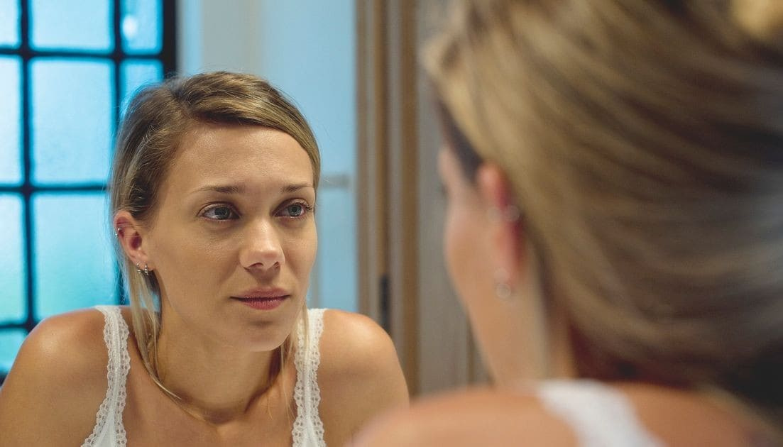 Отеки под глазами: как решить проблему